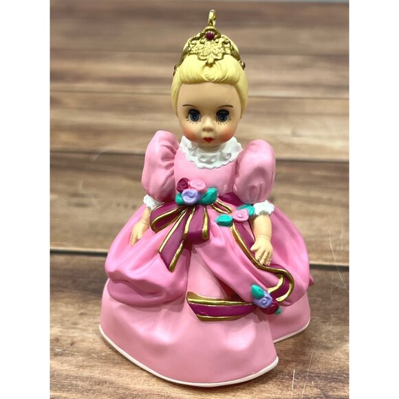 1996 HALLMARK KEEPSAKE ORNAMENT QX6311 CINDERELLA 1995 MADAME ALEXANDER - Picture 1 of 9